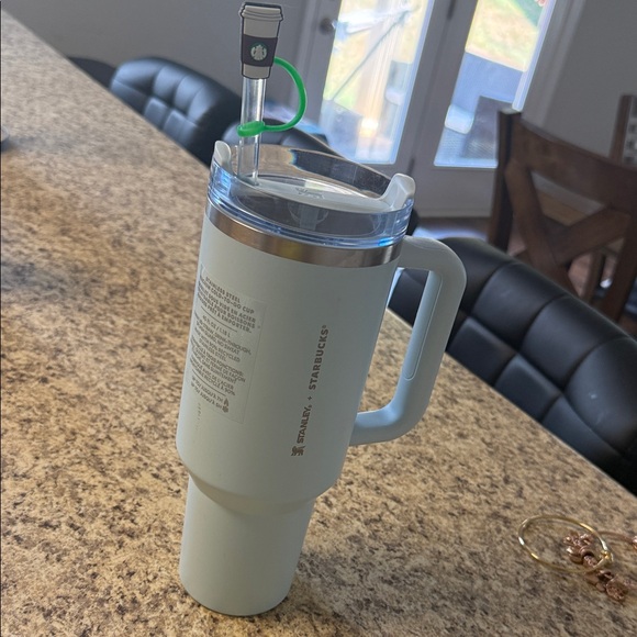 Starbucks Cream Tumbler with Handle and Straw